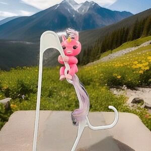 WowWee Fingerlings Skye Interactive Unicorn 40+  Animal Sounds Talking